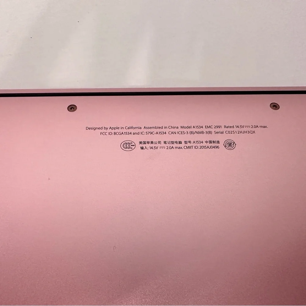 Apple MacBook in Rose with Accessories - Picture 8 of 16